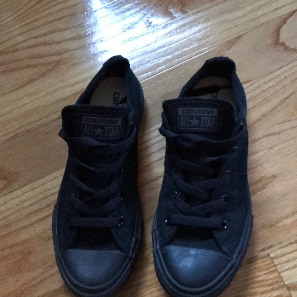 Converse - Picture 2 of 3